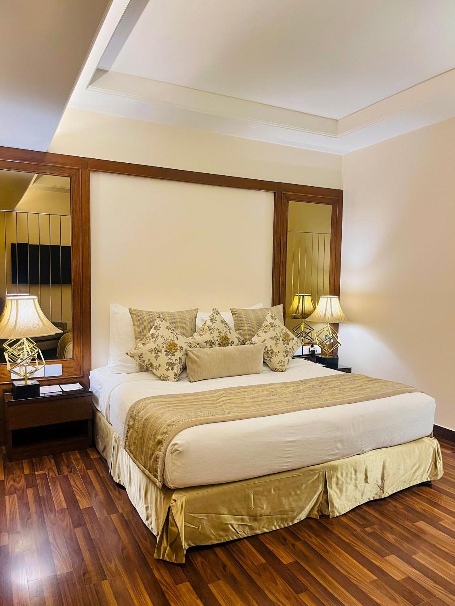 Hotel Home In By Amrik Sukhdev Sonipat Dış mekan fotoğraf